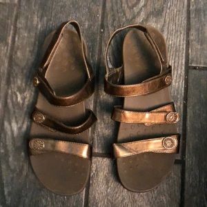 Vionic bronze triple strap sandals